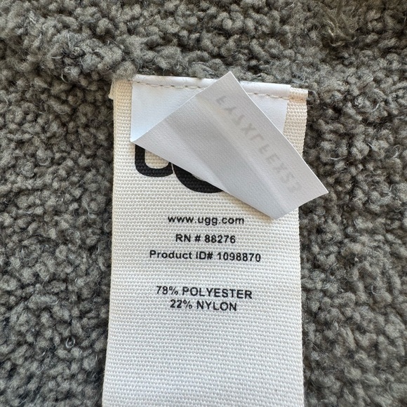 Ugg Fremont Fluffy Knit Sweater Cardigan. Women’s size large. Dark green color. - Picture 7 of 9